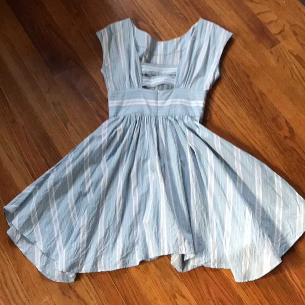 Lovely Anthropologie Dress - Picture 2 of 6